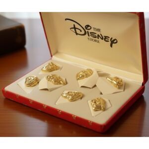 Vintage Disney Store Seven Dwarfs Gold Tone Pin Set in Original Unopened Box